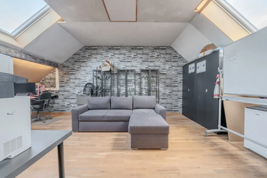 Bureau - Maison lumineuse avec terrasse à Leuze