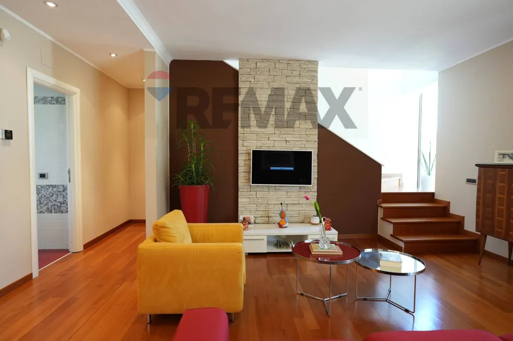 Living Room - Bifamiliar Villa with Garden in Lanciano