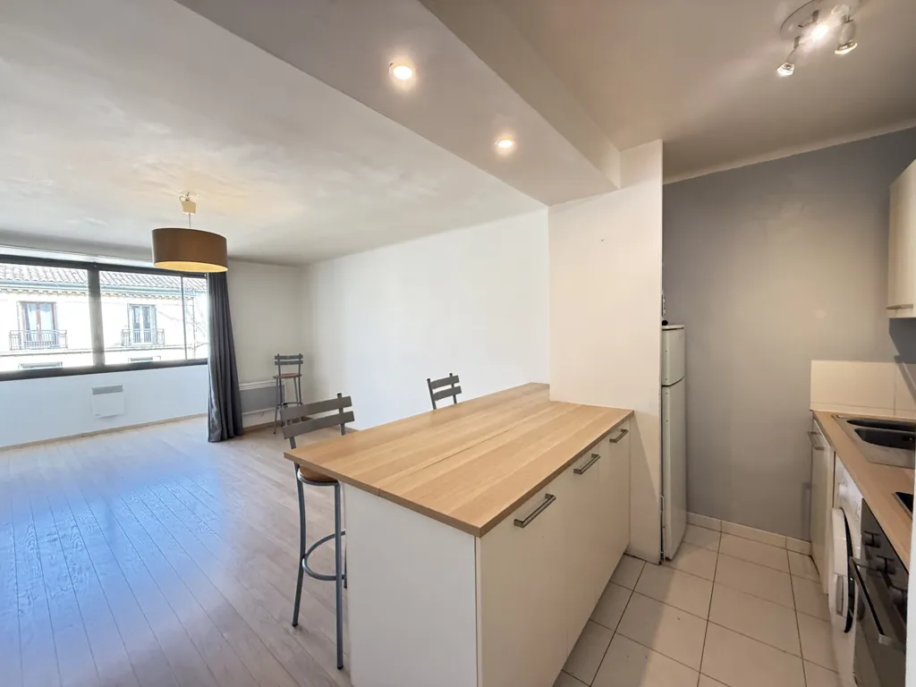 Cuisine - Appartement avec vue dégagée à Montpellier Écusson