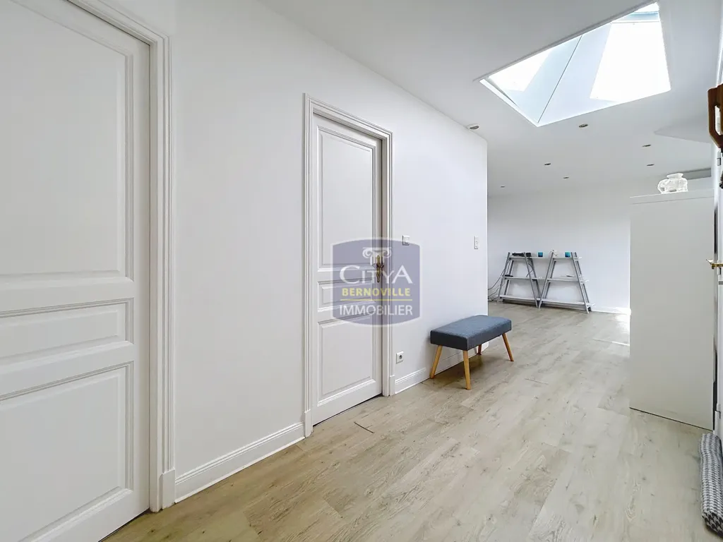 Entrée - Appartement Lumineux avec Balcon à Saint-Quentin