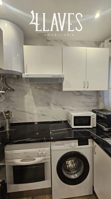 Cucina - 1-Bedroom Flat with Air Conditioning in Embajadores