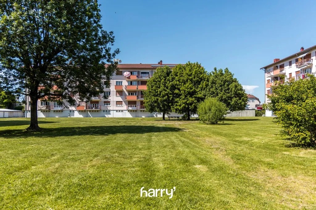 Aed - 3/4-Bed Apartment with Balcony in Pontarlier