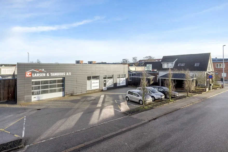 Esterno - Mixed-Use Property with Development Potential in Frederikshavn