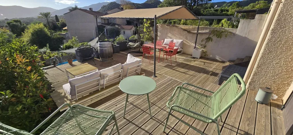 Terrasse - Villa avec Piscine et Vue Mer à Ajaccio