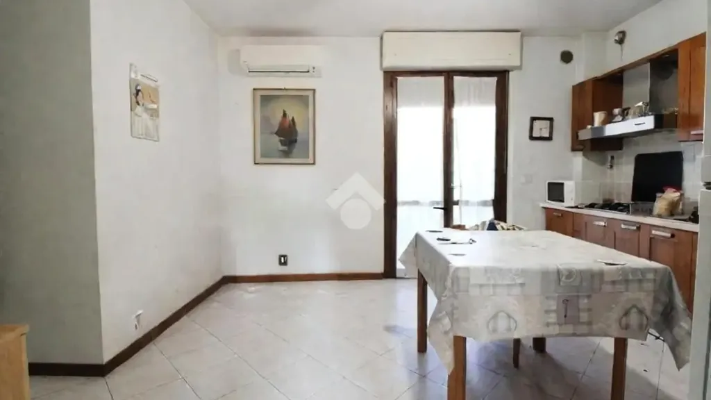 Salle à manger - Bilocale with Terraces in Prato