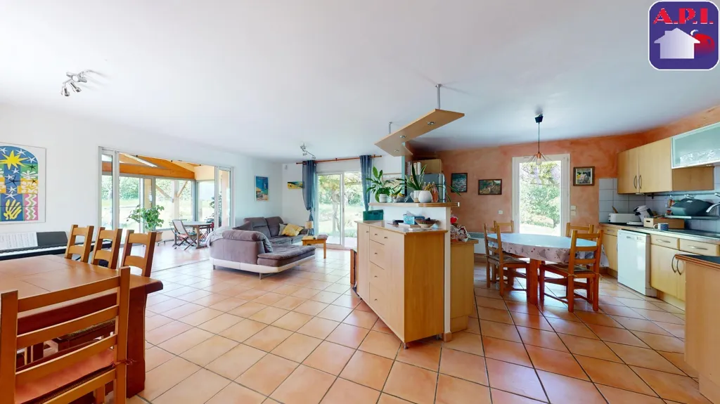 Salle à manger - Villa Luxueuse avec Piscine à Nailloux