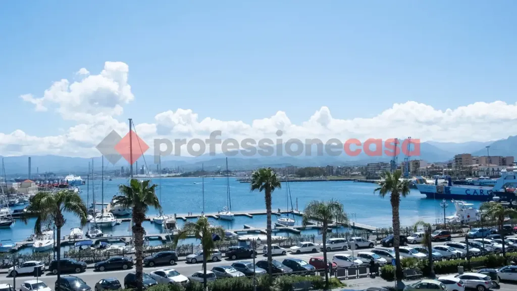 Bright Apartment with Balcony in Milazzo