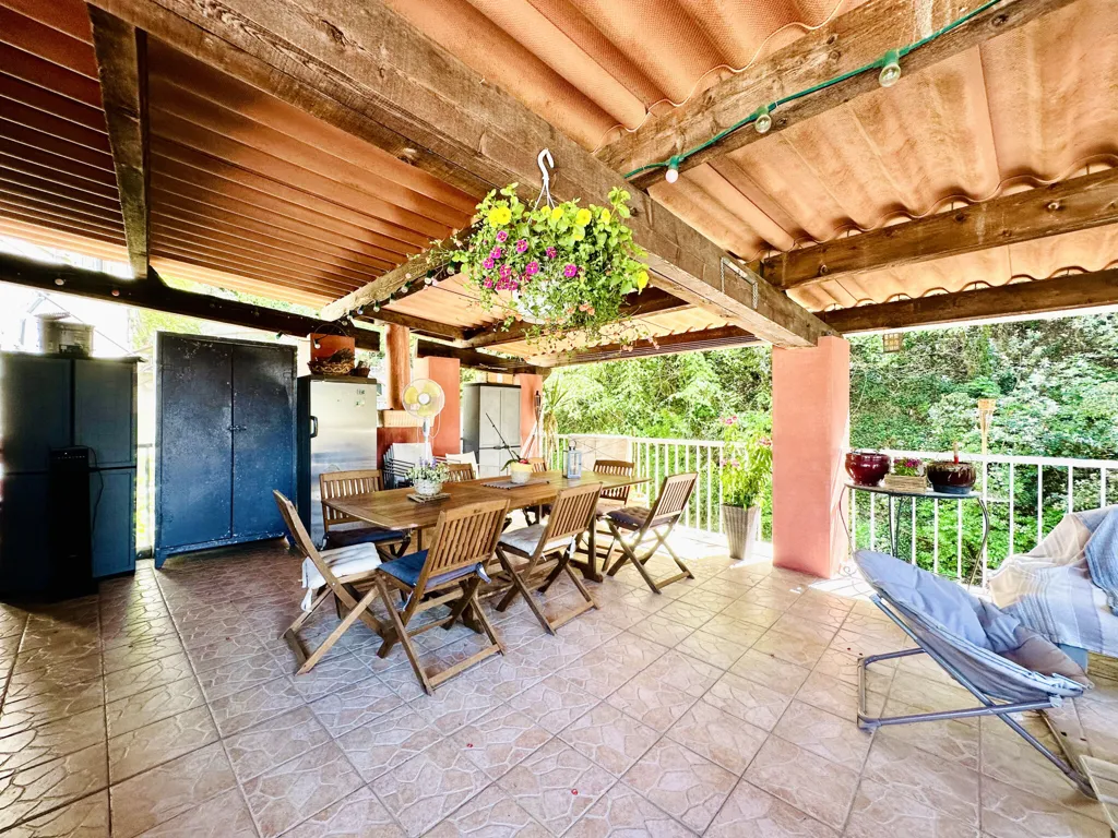 Terrazza - Renovated House with Terrace in La Trinité