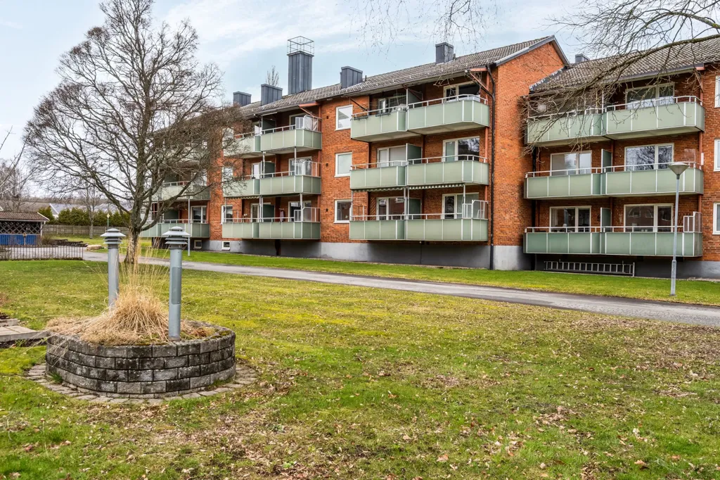 Välivaade - Two-Bedroom Flat with Balcony in Tyringe