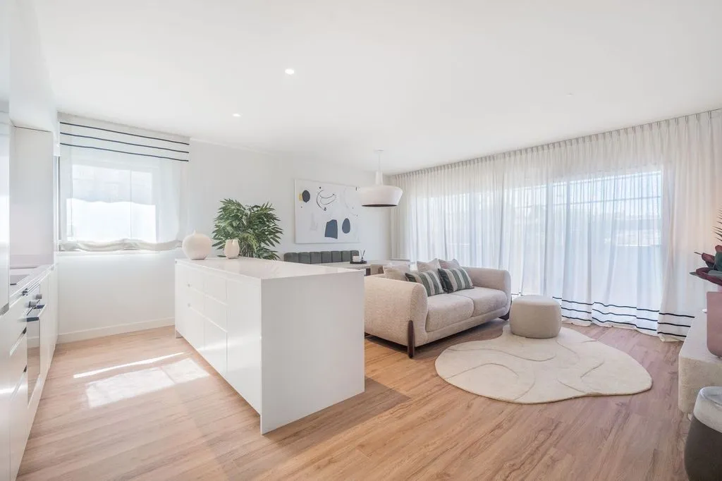 Luxury Apartment with Pool in Lisbon