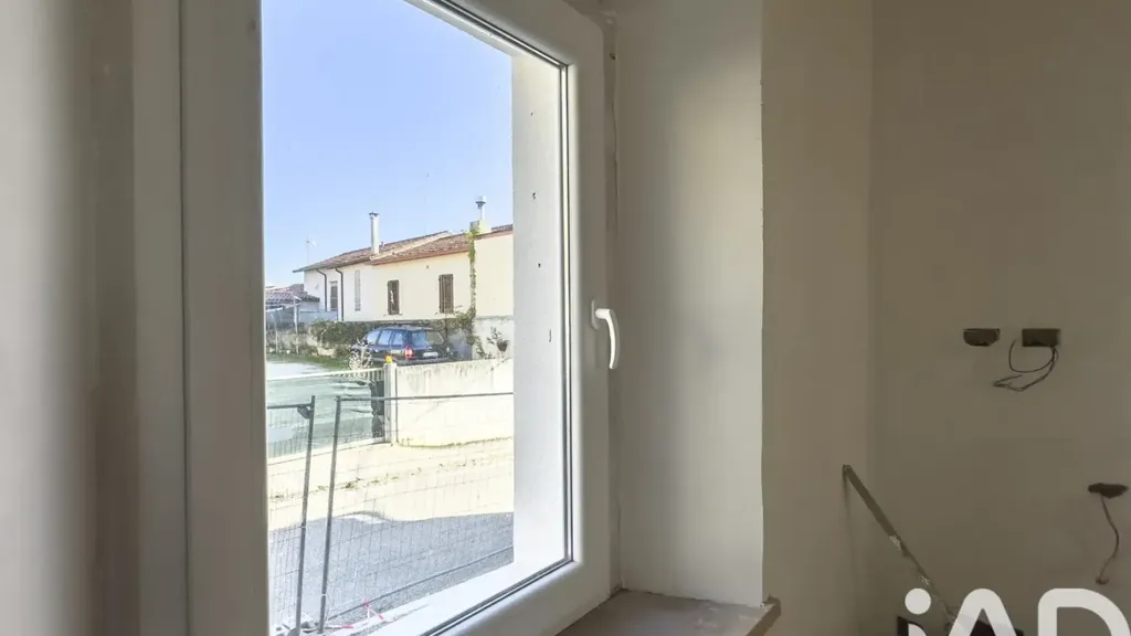 Rooms - Completely Renovated Townhouse in Montemarciano