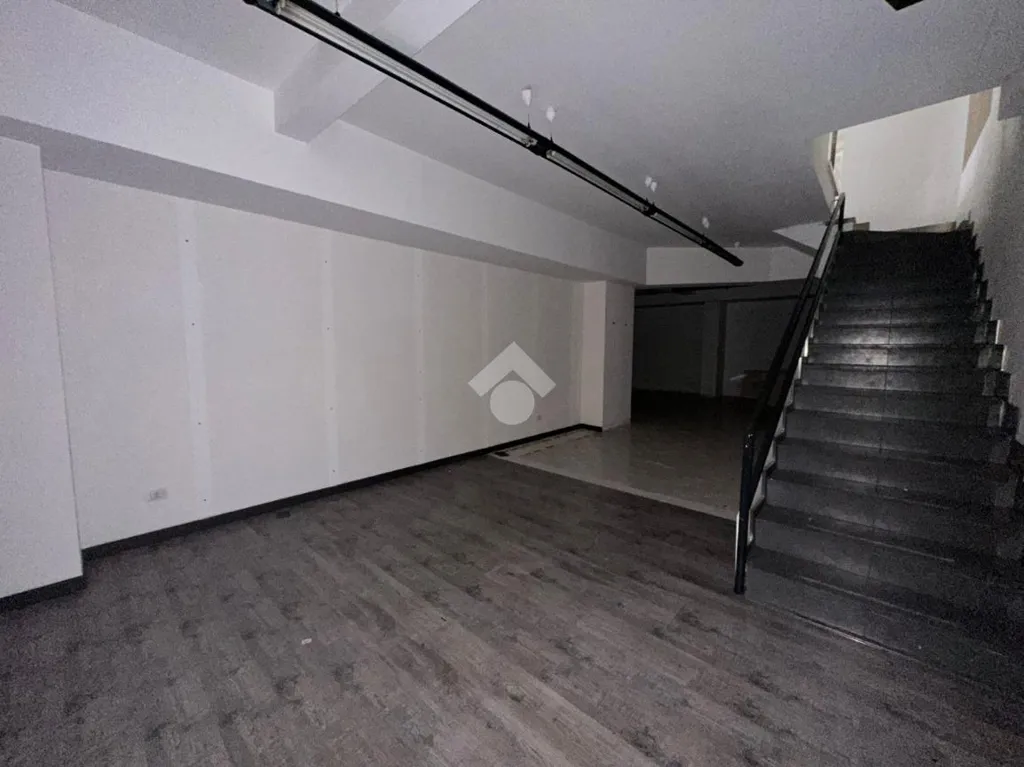 Rooms - Loft with Street Frontage in Avellino