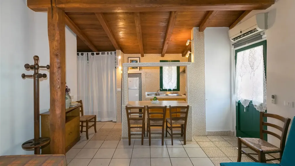 2-room house in IT