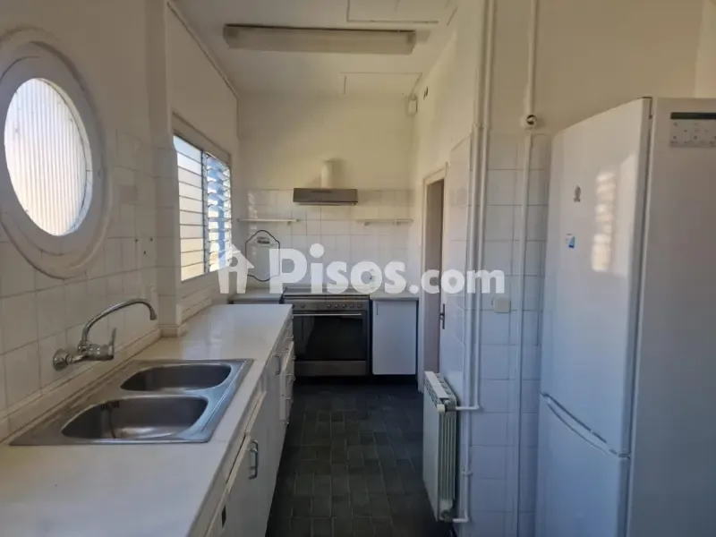 Cuisine - Apartment with Balcony and River View in Girona