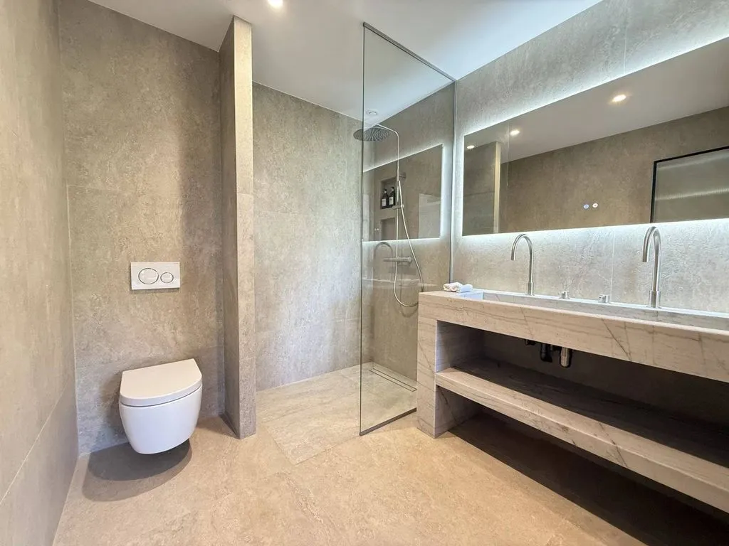 Vannitoad - Contemporary Villa with Infinity Pool in Roquebrune-Cap-Martin