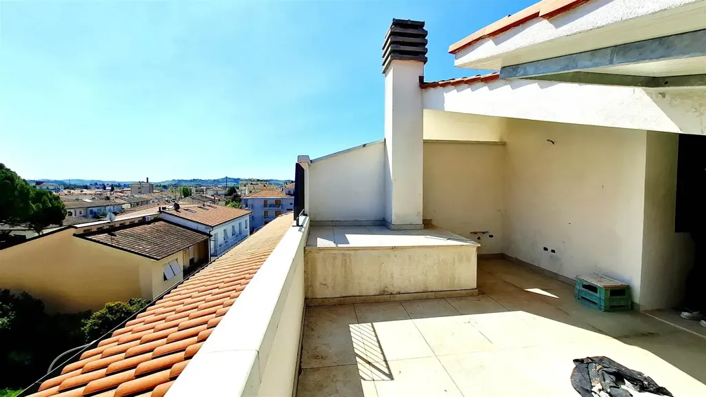 Terrasse - Newly Built Attic Apartments with Terraces in Empoli