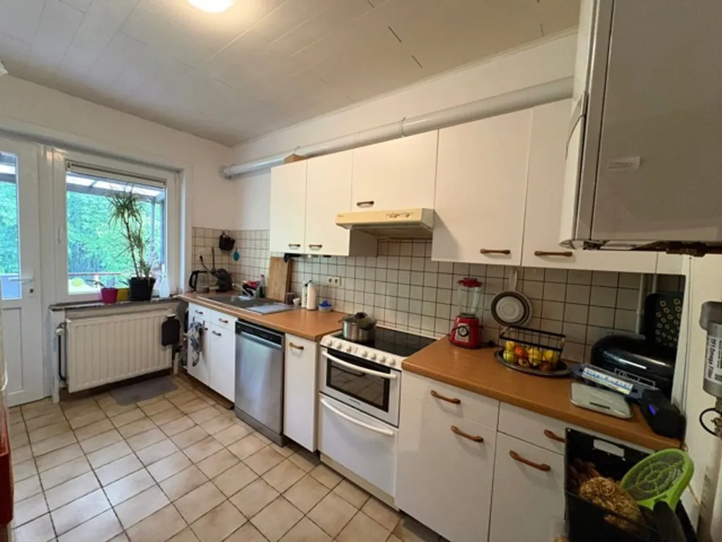 Kitchen - 1-Bed Flat with Garden in Terraced Building