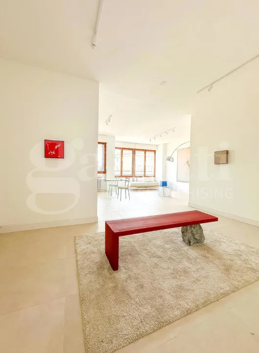 Séjour - Fully Rented Flat with Double Aspect in Milan