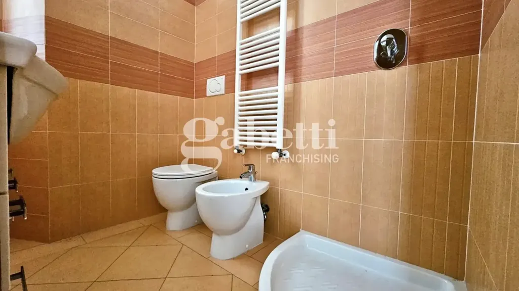 Vannitoad - Restored 2-Bedroom Flat in Florence