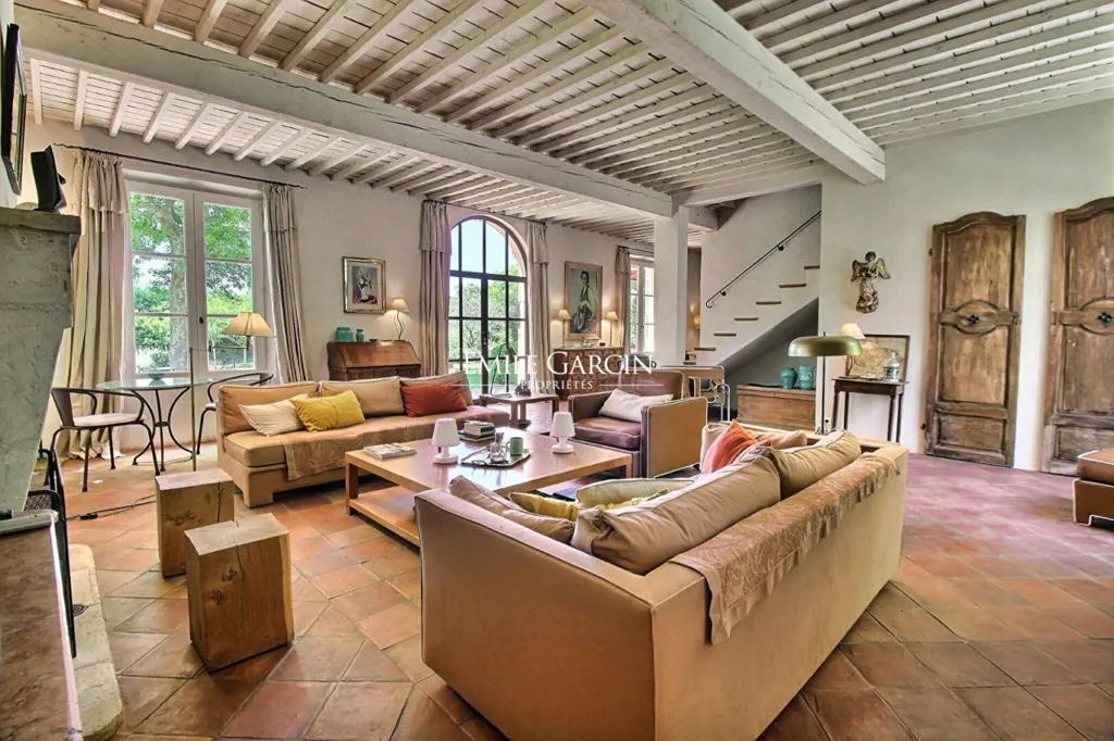 Elutuba - Provençal Bastide with Pool near Aix-en-Provence