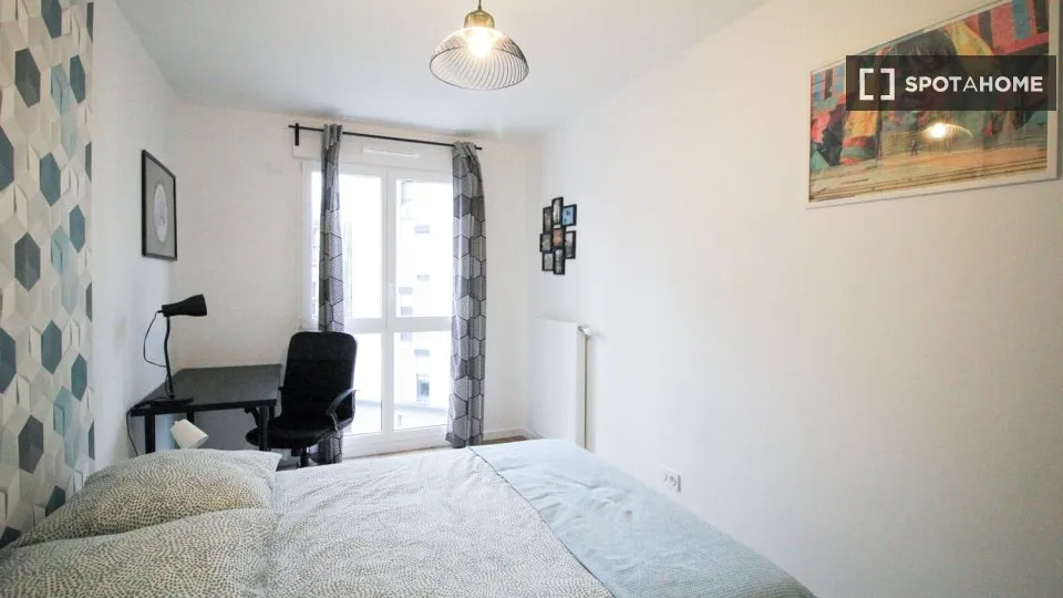Chambres - Chambre dans Appartement 4 Pièces à République, Paris