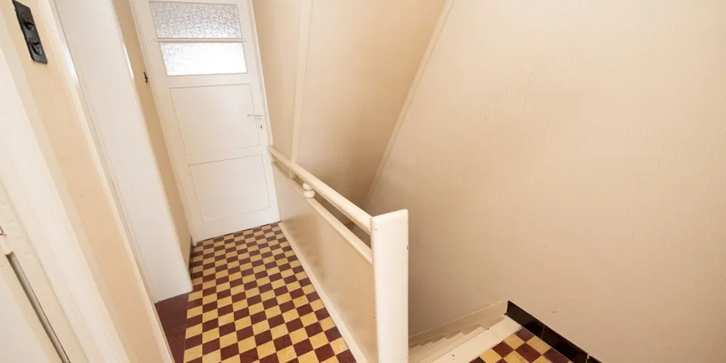 Pièces - Maison à Rénover avec Jardin à Waregem