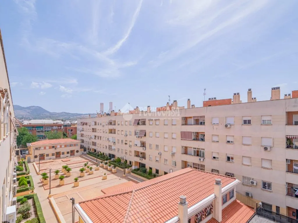 Balcone - Fully Renovated Duplex with Patio in Granada