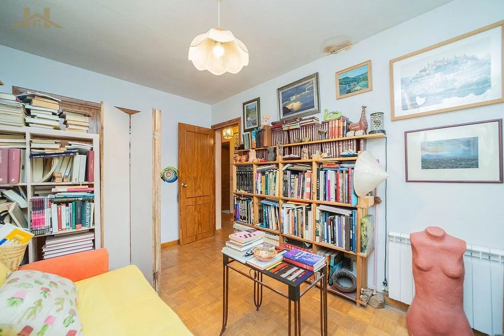 Bureau - Corner Semi-detached with Pool in Dehesa – El Soto