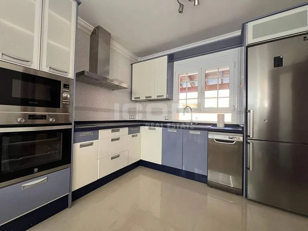 Köök - Renovated Villa with Pool on Avenida San Francisco