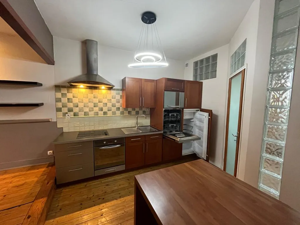 Cucina - Charming 2-Bed Apartment in Chantilly Centre