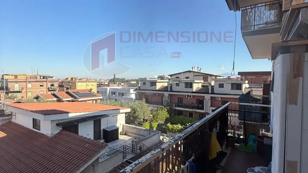 Balcon - Three-Bedroom Apartment with Balcony in Rome