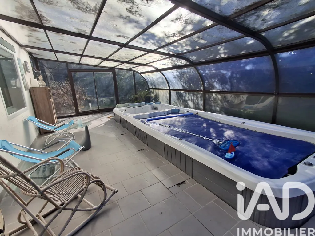 Bassein - Architectural House with Pool in Bihorel
