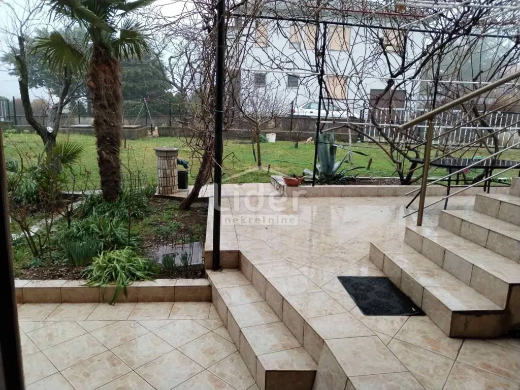 Terrasse - Apartment with Terrace in Čavle