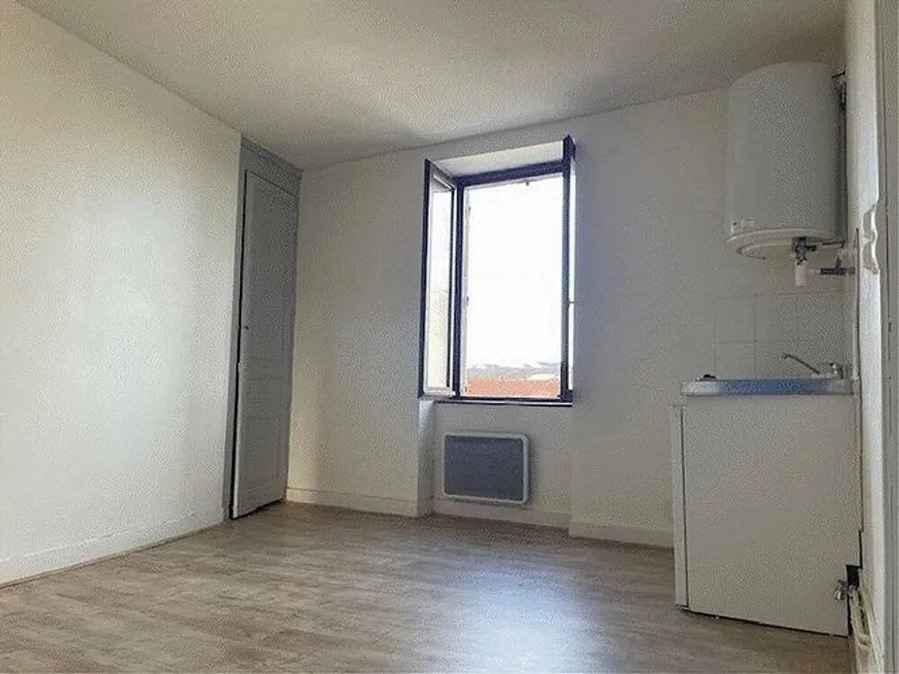 Toad - Student-Friendly Studio with Balcony in Limoges