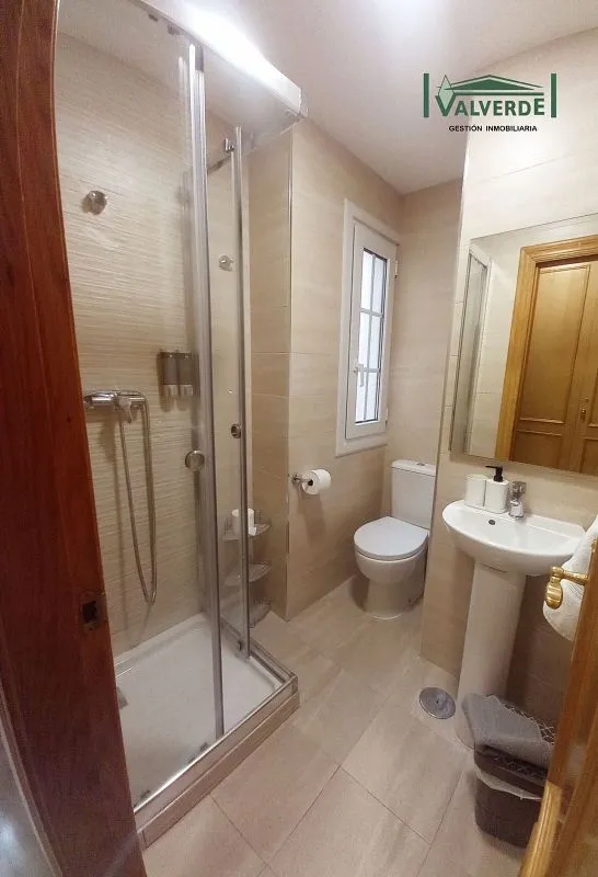 Bagni - Furnished Flat with Balcony in City Centre
