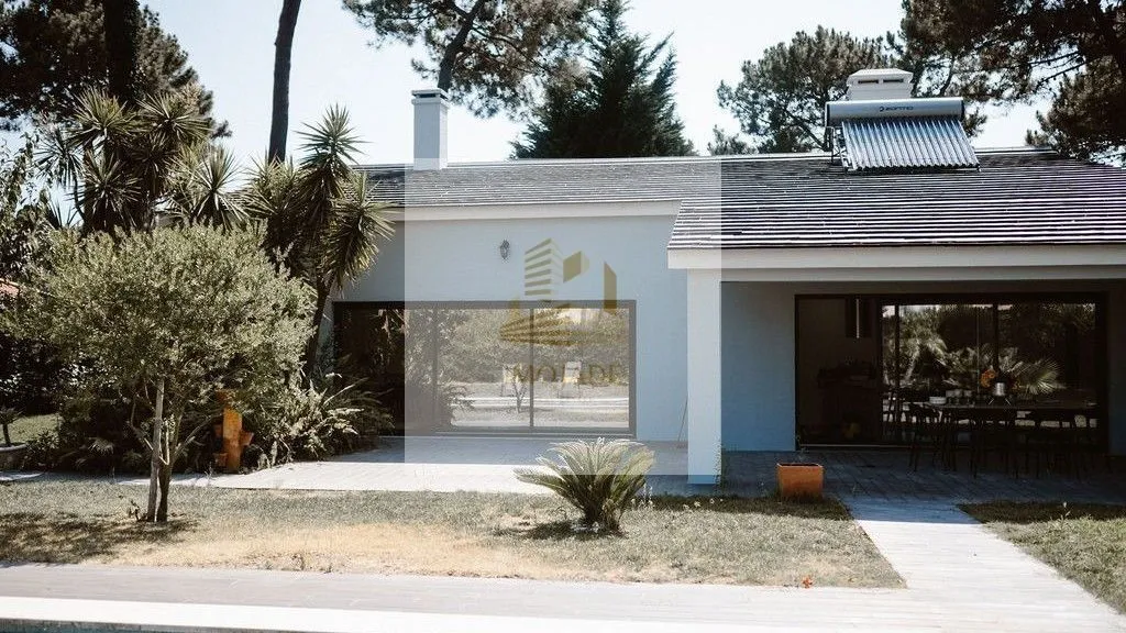 Bassein - Luxury House with Pool in Almada