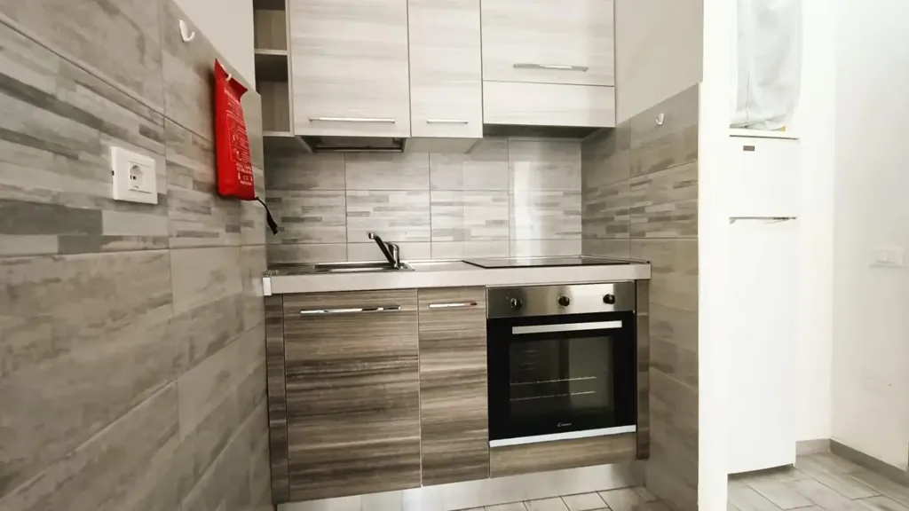 Cuisine - Modernised Studio with Balcony in Pisa