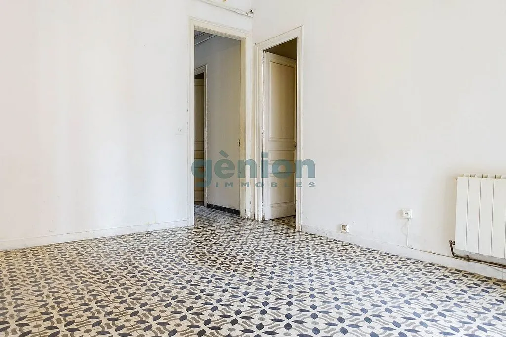 Toad - Historic Flat with Balcony in Girona Centre