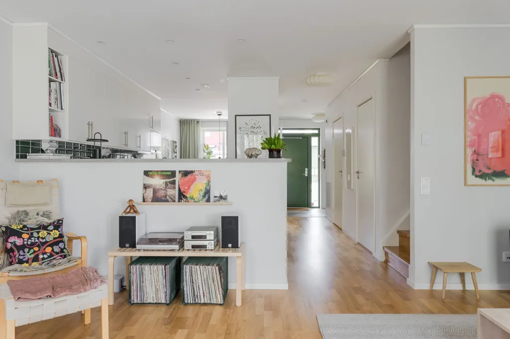 Elutuba - Family-Friendly Apartment with Garden in Bredvik