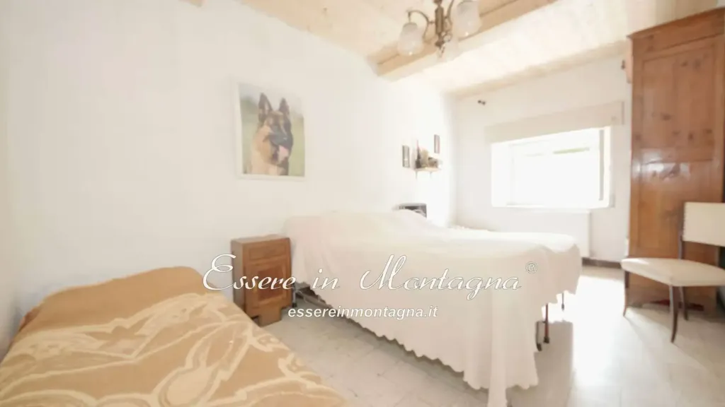 Bedrooms - House Portion with Mountain View in Fanano