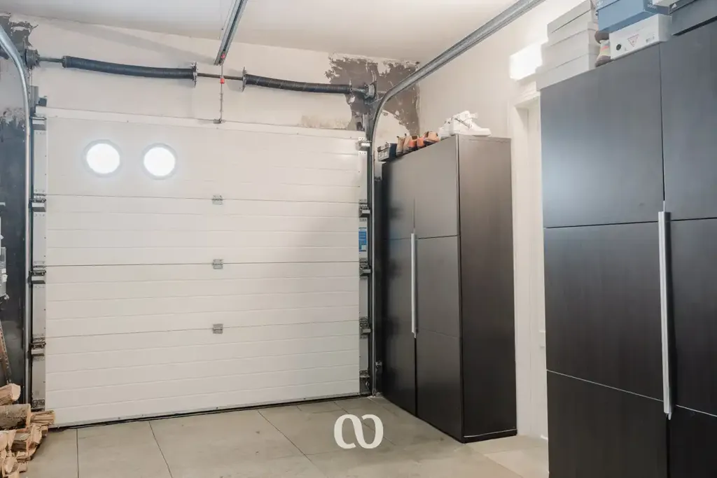 Garage - Ready-to-Move Flat with Garden in Kruishoutem Centre