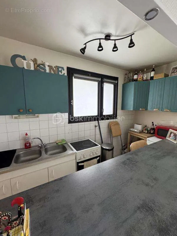 Cuisine - Appartement avec parking et cave à Franconville