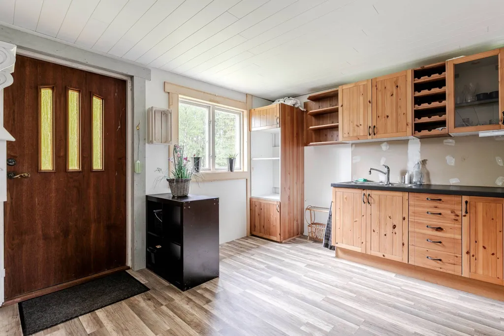Kitchen - Cottage with Private Boat Dock in Olarp