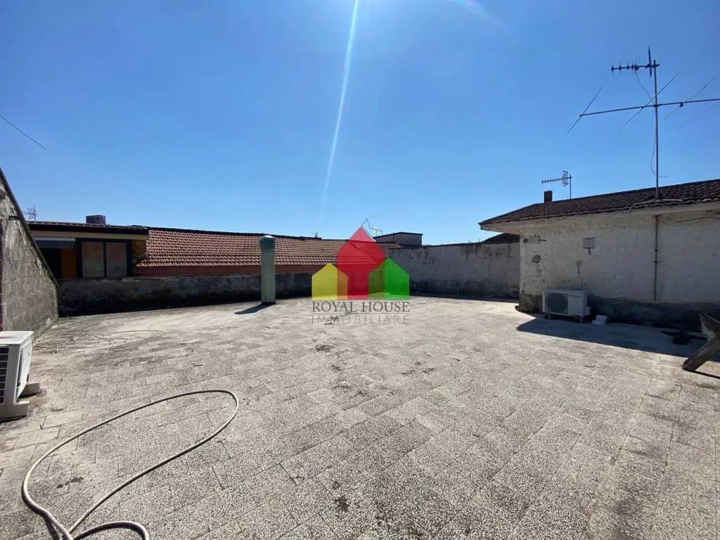 Terrass - Historic Palazzo with Garden in Marcianise Centre