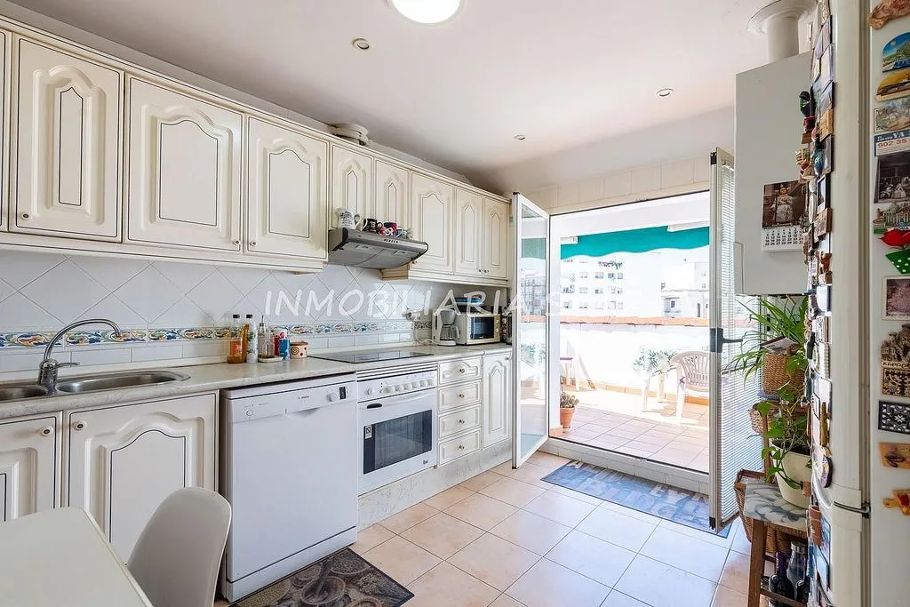 Cuisine - Charming Duplex with Terrace in City Centre