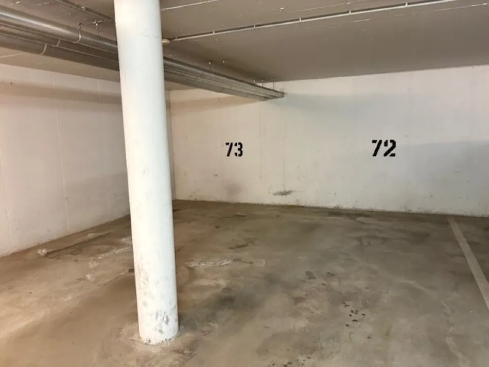 Garaaž - Apartment with Balcony in Seiersberg