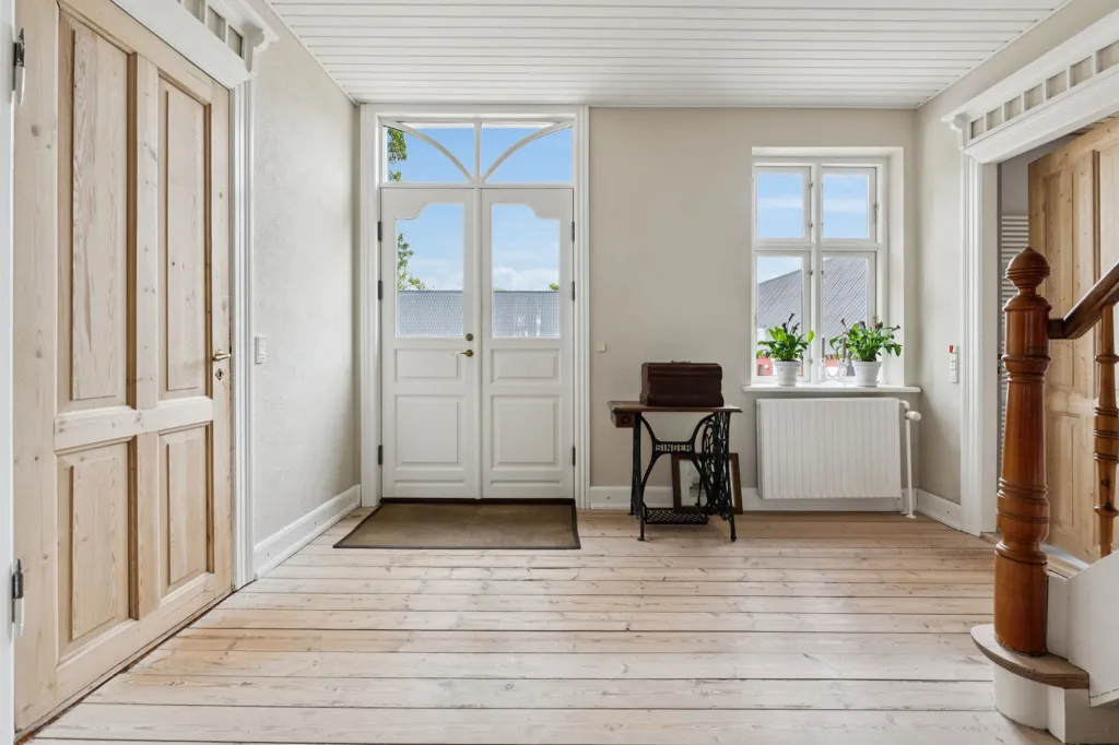 Esik - Classic Farmhouse with Stable in Kosterslev