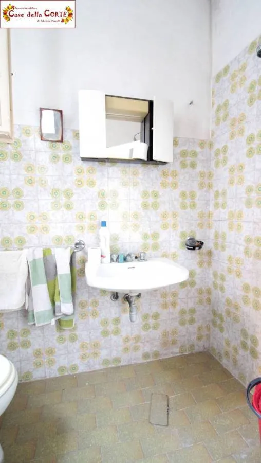 Salles de bain - Independent House with Private Garden in Cento