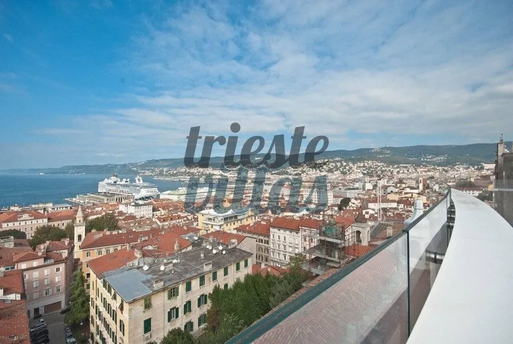 Balcon - Penthouse with Panoramic View in Trieste