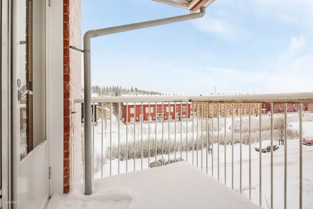 Balcon - Two-Room Apartment with West-Facing Balcony in Vantaa